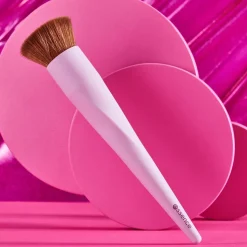 essence make up buffer brush 01