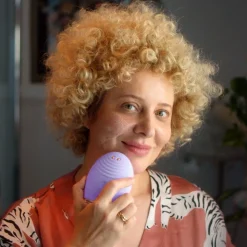 FOREO Sweden LUNA 4 plus Sensitive Skin