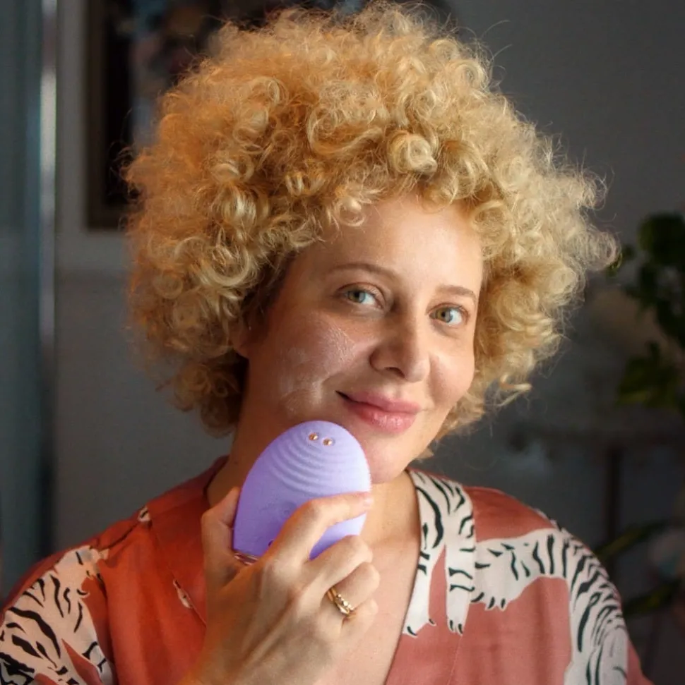 FOREO Sweden LUNA 4 plus Sensitive Skin