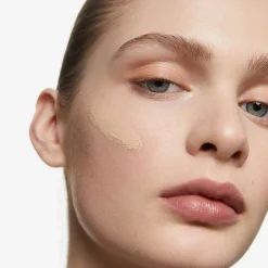 INGLOT Skin Focused Care Face Foundation SPF50+ 302 Ivory Beige 30 ml