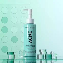 MÁDARA Acne Sebum Gesichtsreinigungsmittel 140 ml