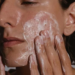 MÁDARA Acne Sebum Gesichtsreinigungsmittel 140 ml