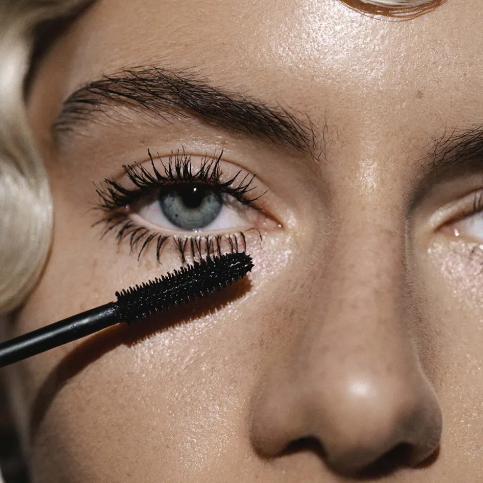 MÁDARA Deep Matter Volumen Wimperntusche 6 ml