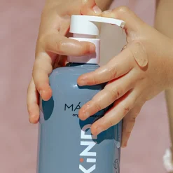 MÁDARA Kind sanftes Waschgel 390 ml