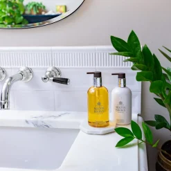 Molton Brown Flora Luminare Hand Wash 300 ml