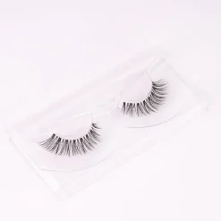 NICLAY by Florian Ferino Wimpernkranz Look 5