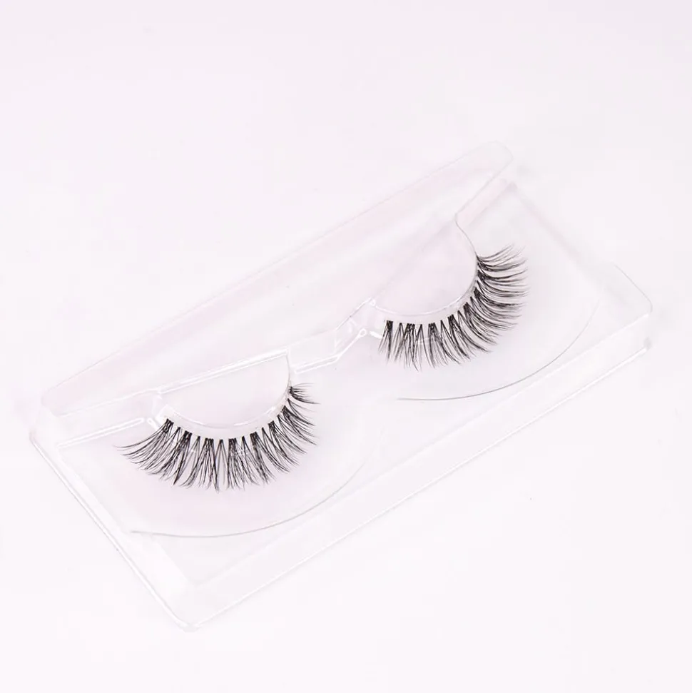 NICLAY by Florian Ferino Wimpernkranz Look 5