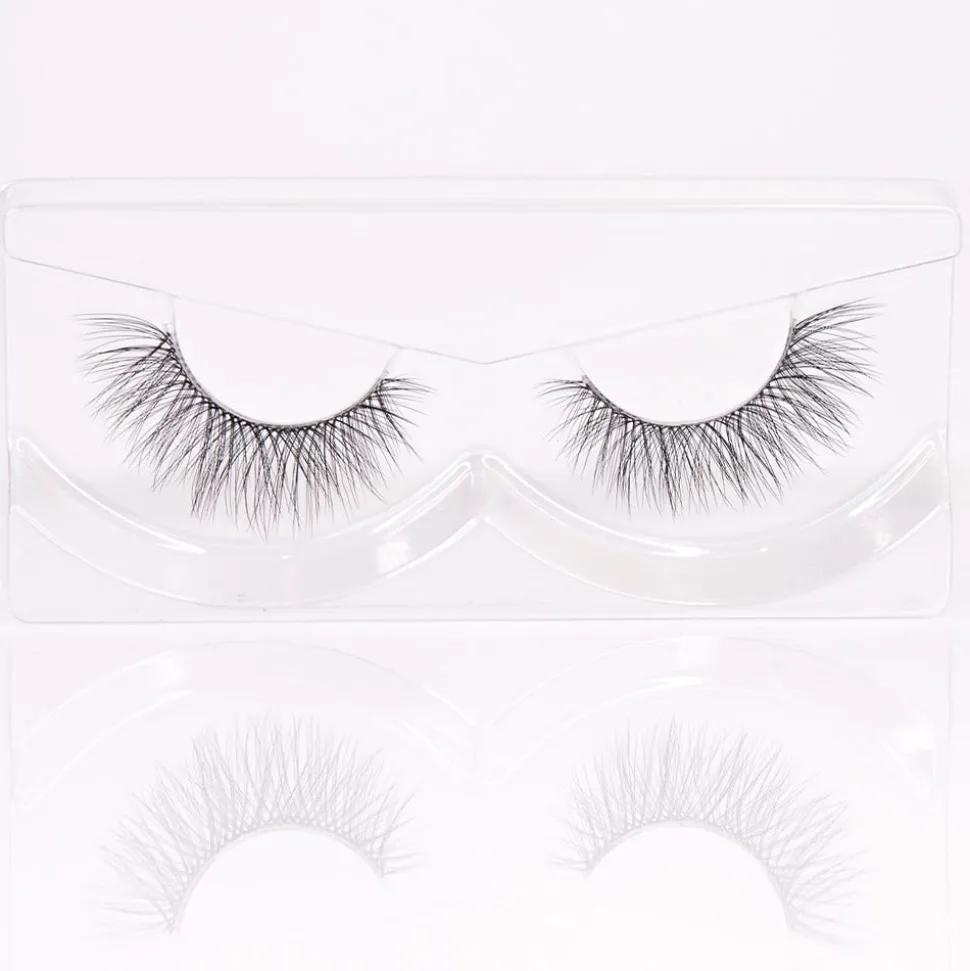 NICLAY by Florian Ferino Wimpernkranz Look 2