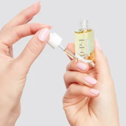 OPI Nature Strong Nails & Skin Glow Up Nail & Cuticle Oil 8 ml