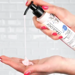 Teaology Peach Tea Milk-to-Oil Double Cleanser 150 ml