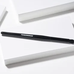 Tweezerman Abgerundeter Augenbrauenpinsel