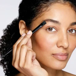 Tweezerman Flacher Augenbrauenpinsel & Bürste