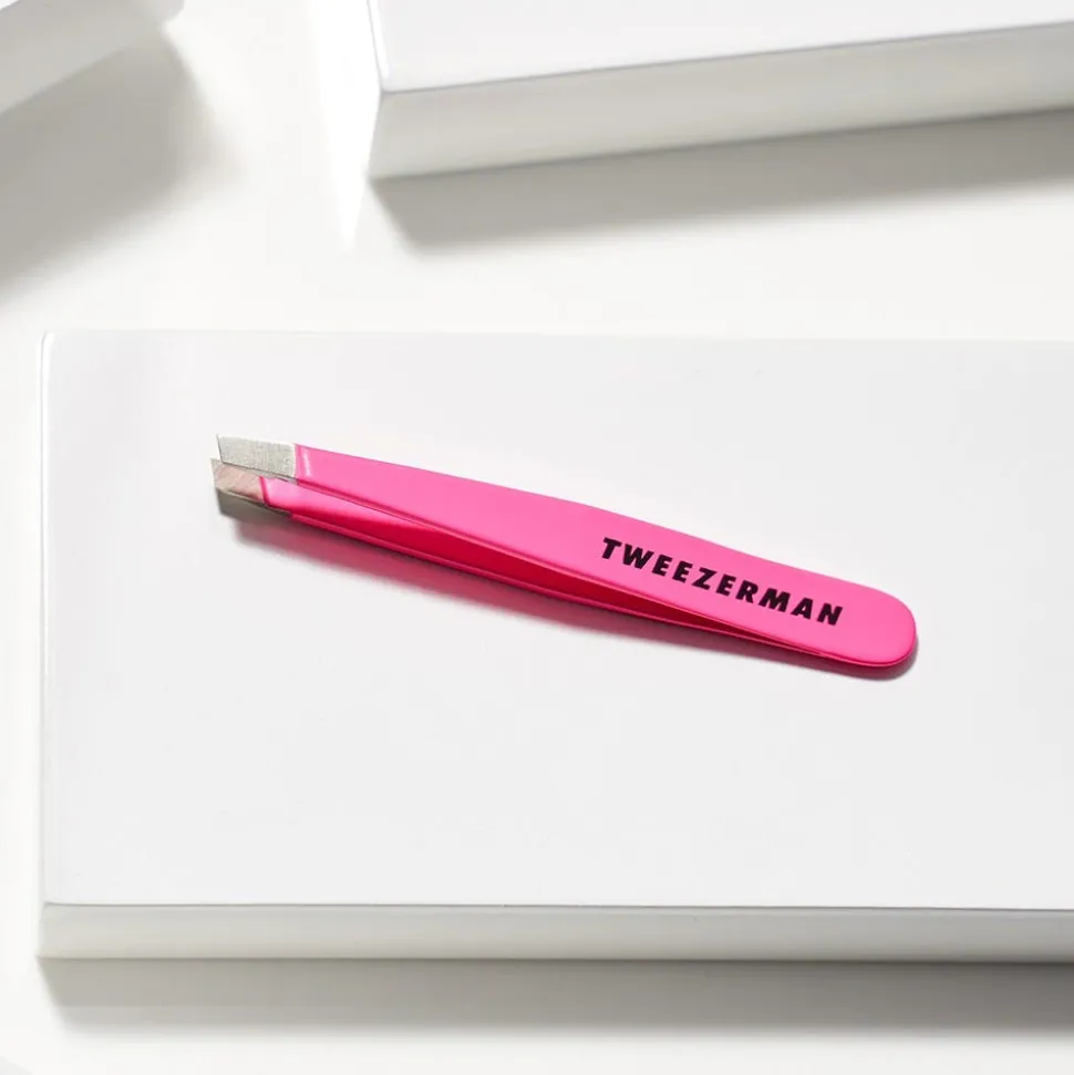 Tweezerman Schräge Mini Pinzette in Neon Pink