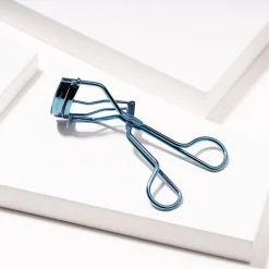 Tweezerman Wimpernzange Classic Bell Bottom Blue