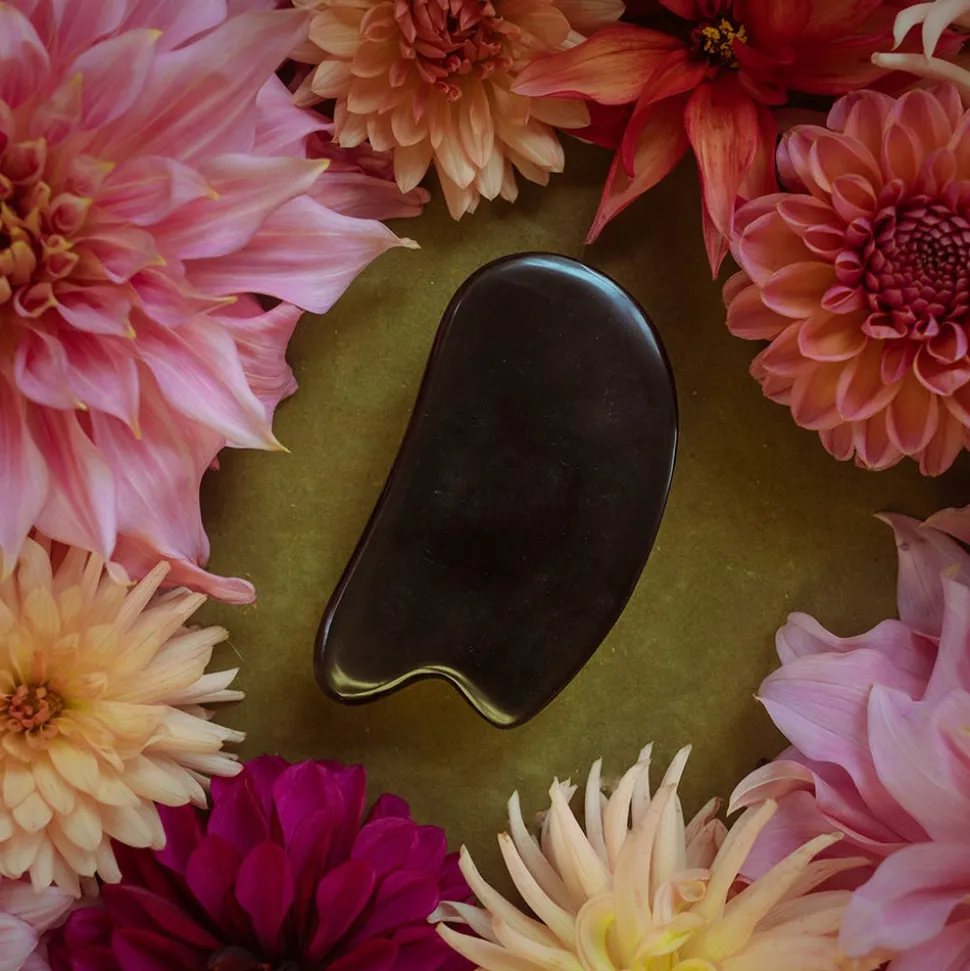 YÙ Beauty Bian Stein Gua Sha